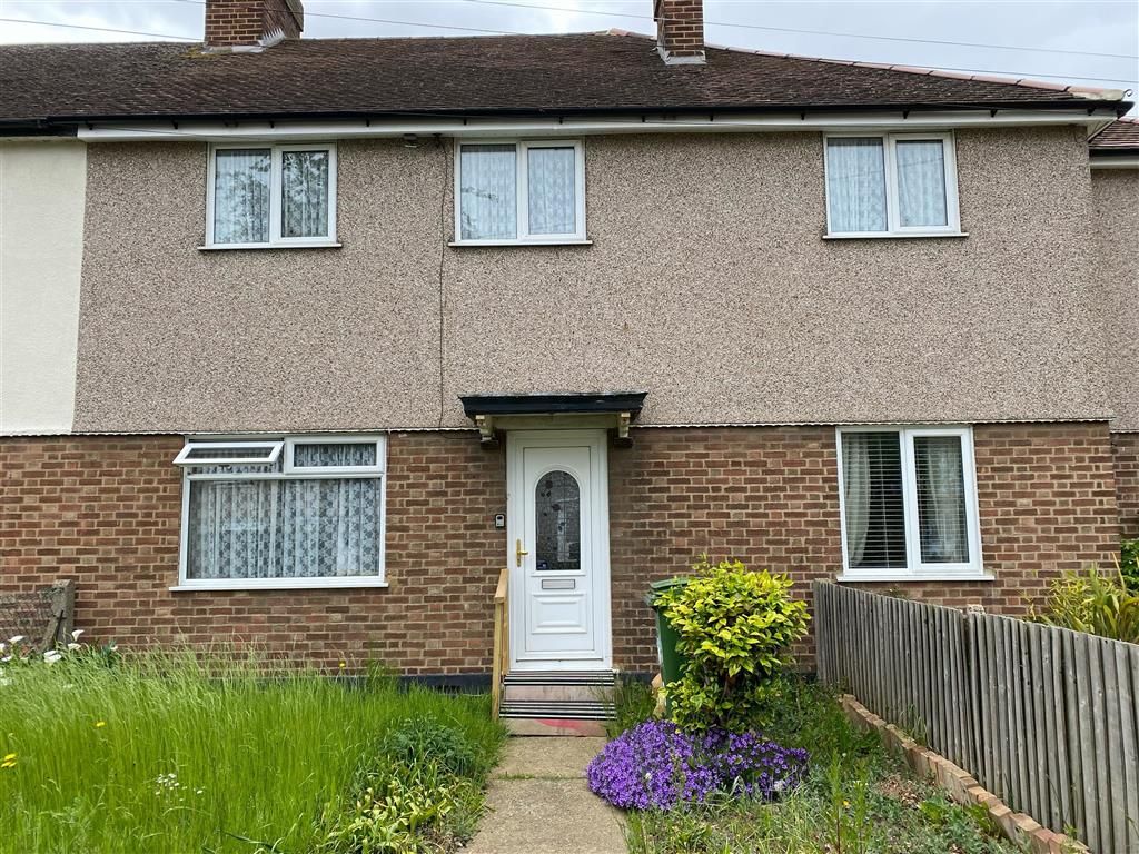 5 bed terraced house for sale in Ingrebourne Road, Rainham, Essex RM13