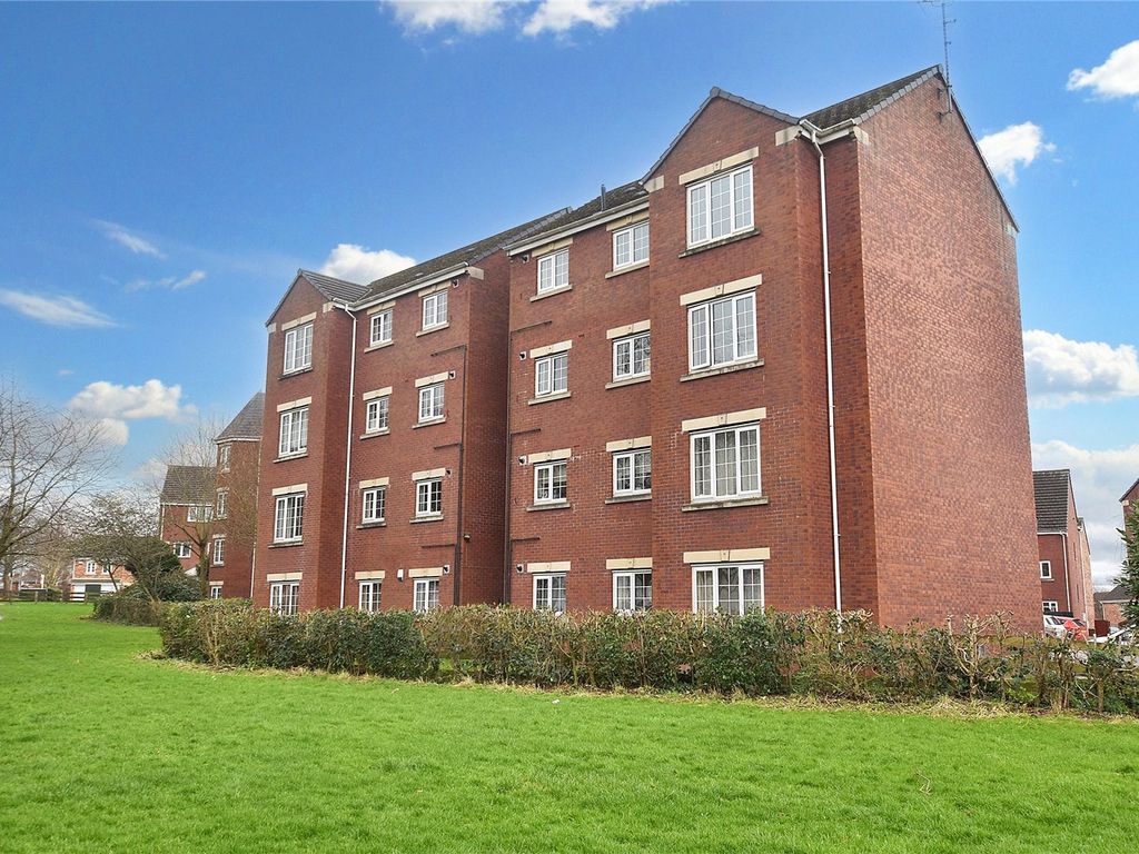 3 bed flat for sale in Castle Lodge Square, Rothwell, Leeds LS26, £