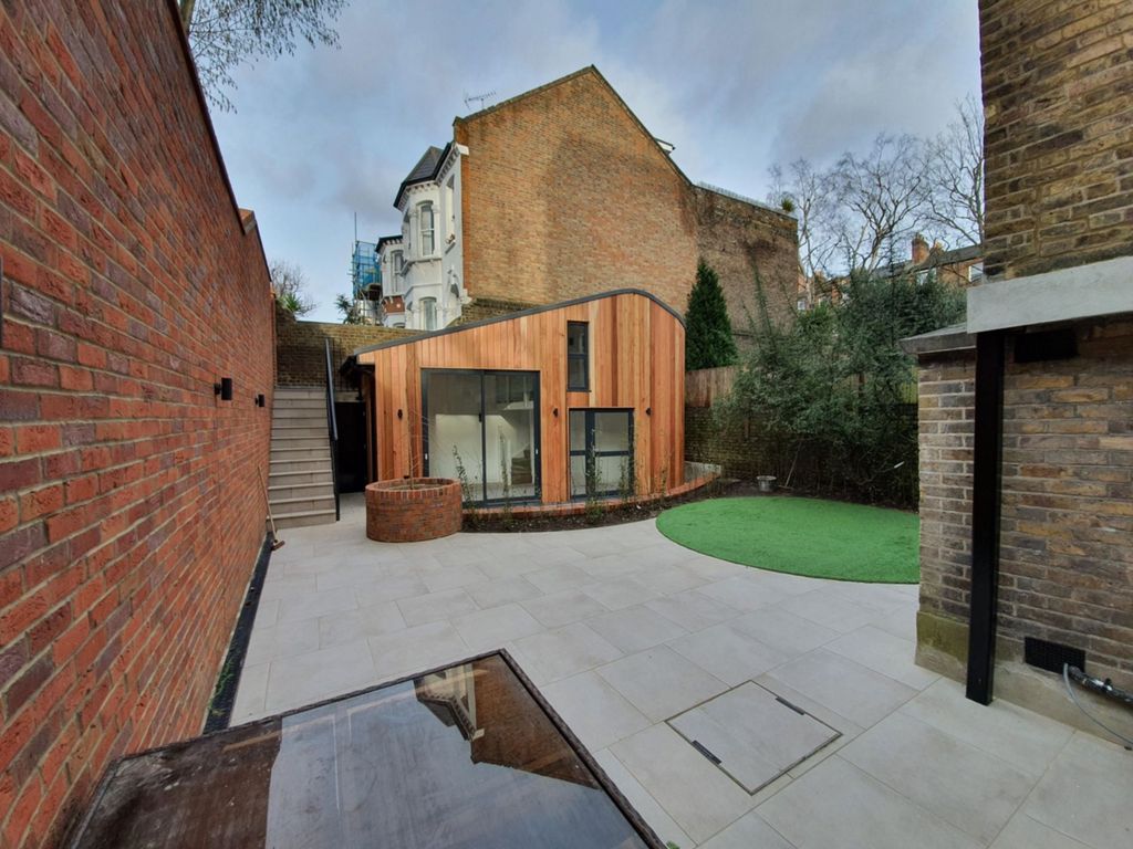 3 bed flat to rent in Hemstal Road, West Hampstead NW6 Zoopla