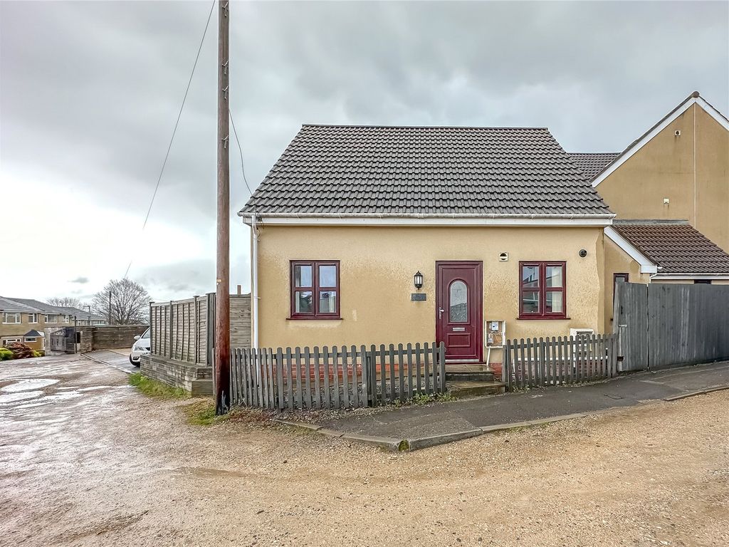 3 bed end terrace house for sale in Mount Hill Road, Hanham, Bristol