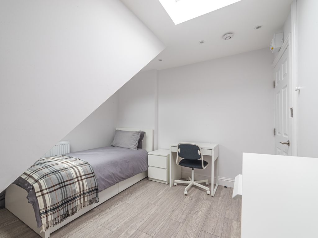 Room to rent in Harrow View, Harrow HA1, £800 pcm Zoopla