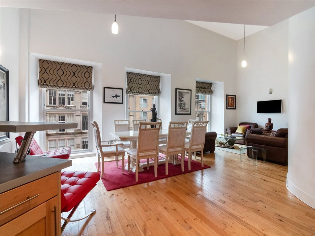 2 bed flat for sale in Ingram Street, Glasgow G1, £240,000 Zoopla