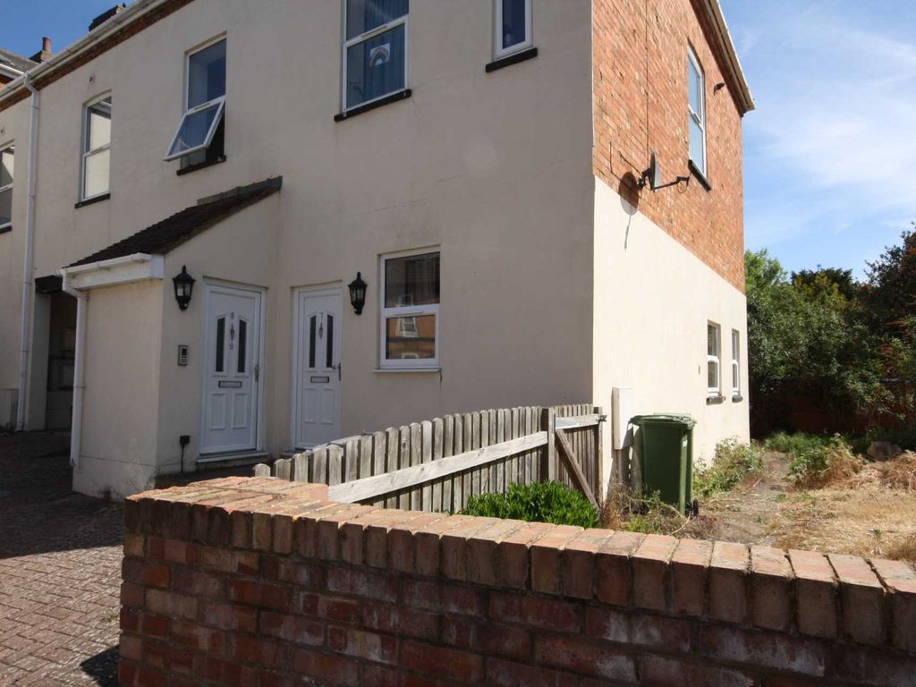 2 bed flat to rent in Newport Road, New Bradwell MK13, £1,000 pcm Zoopla