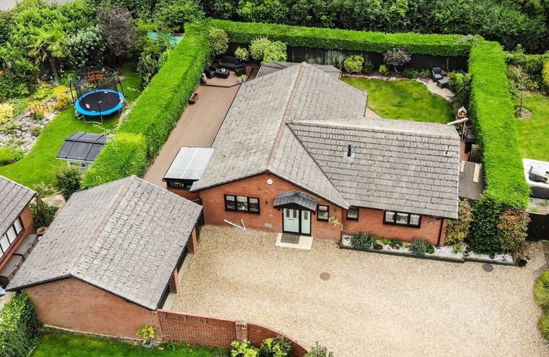 3 bed bungalow for sale in Fairways, Two Mile Ash, Milton Keynes MK8 Zoopla