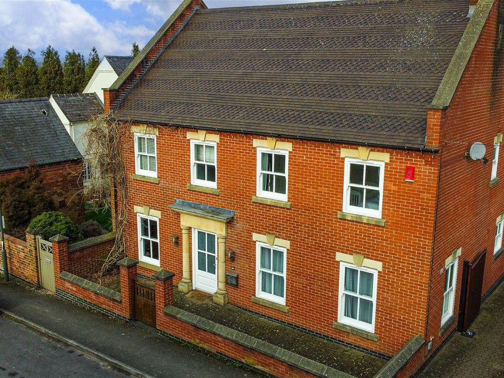 4 bed detached house for sale in Commerce Street, Melbourne DE73, £