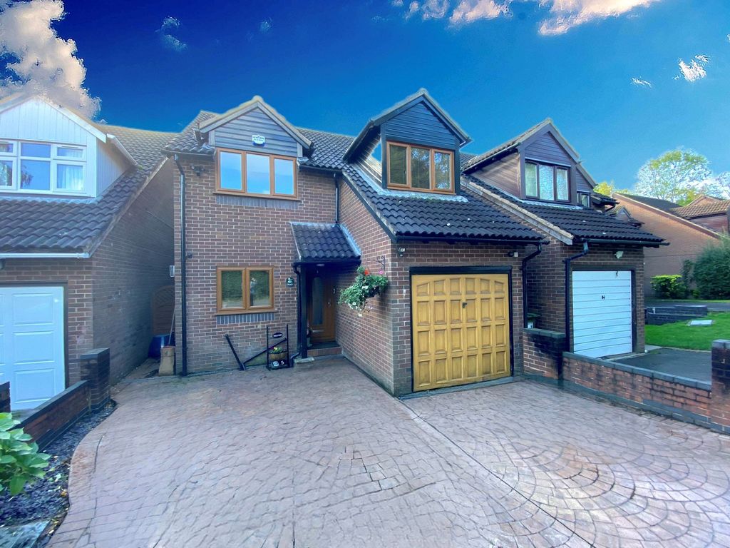 4 bed detached house for sale in Brooklea, Bedworth CV12 Zoopla