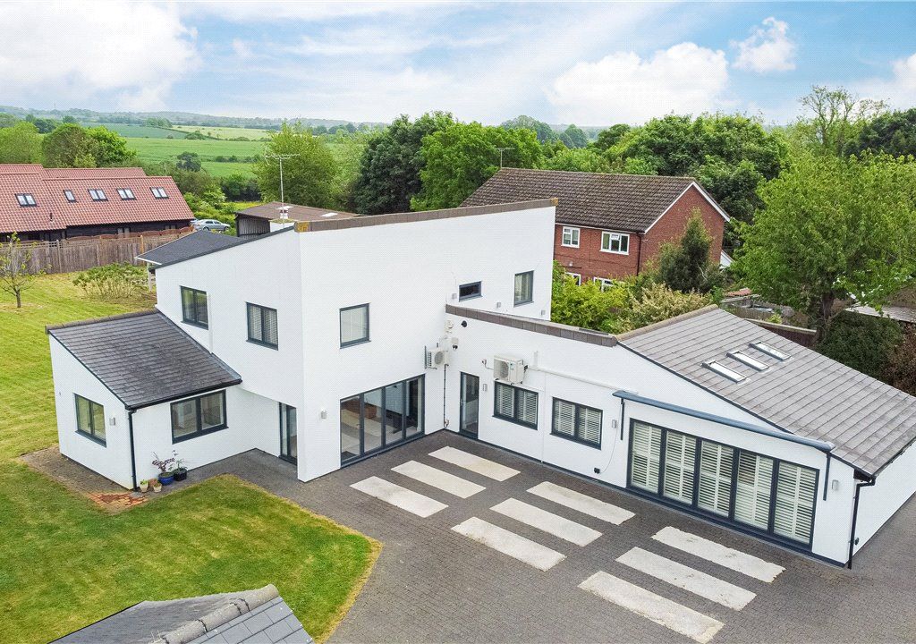 New home, 6 bed detached house for sale in Hollicks Lane, Kensworth