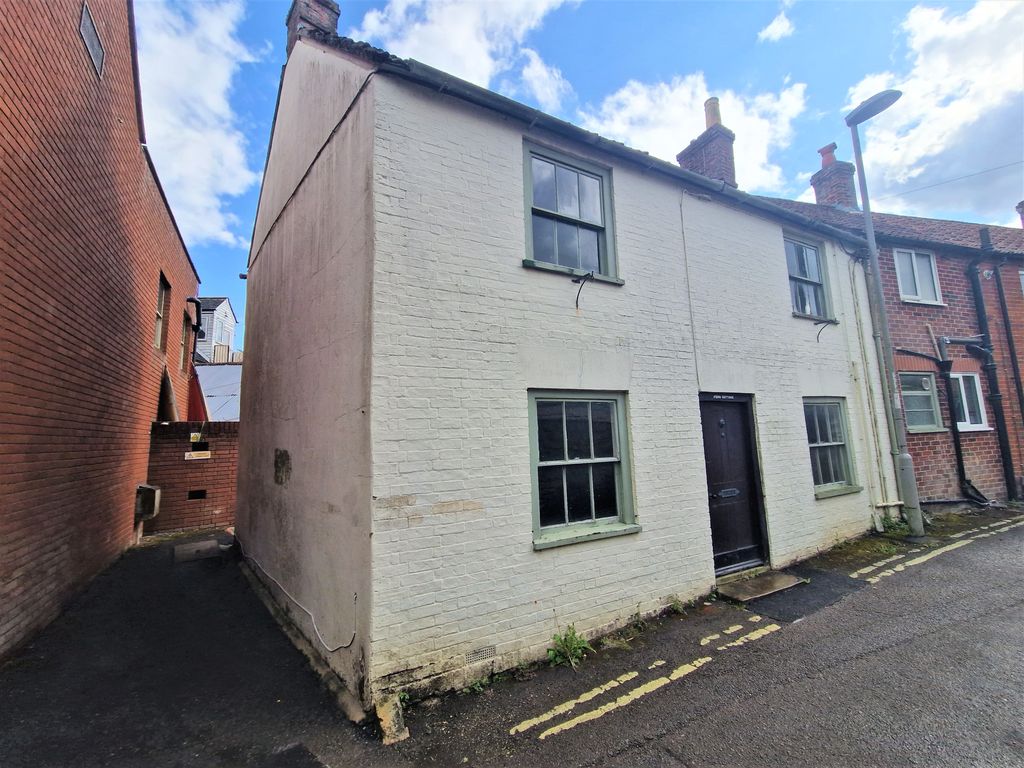 2 bed cottage for sale in The Row, Sturminster Newton DT10 Zoopla