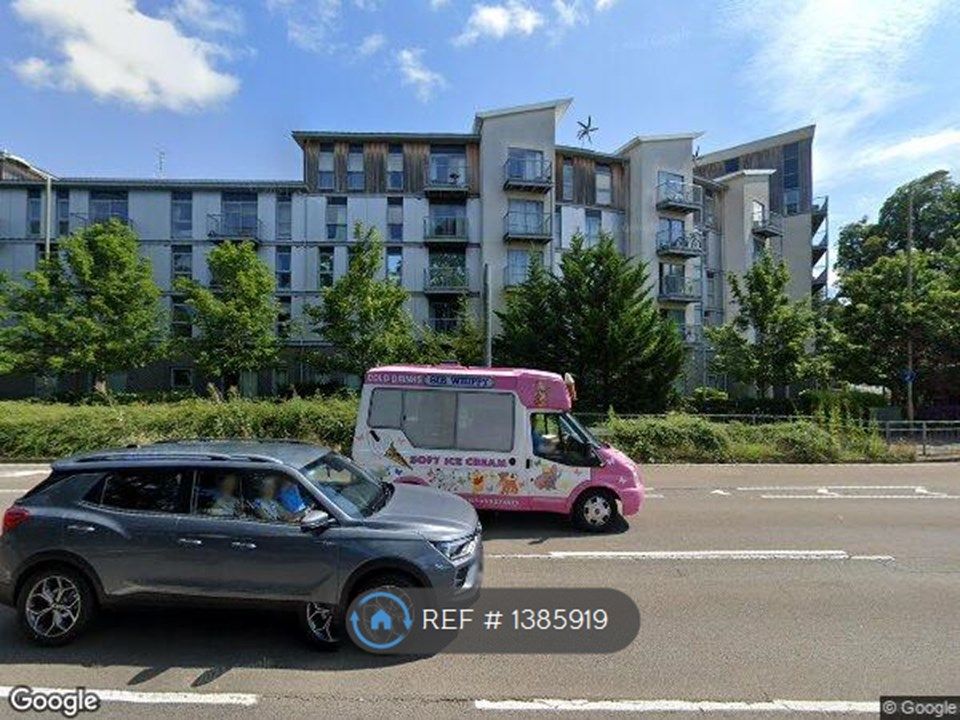 2 bed flat to rent in Coombe Way, Farnborough GU14 Zoopla