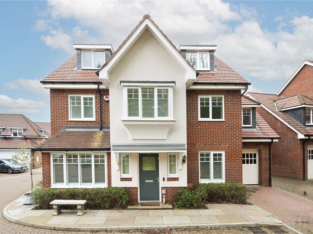 5 bed detached house for sale in Fairway Close, Esher, Surrey KT10 Zoopla