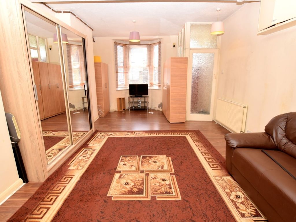 2 bed property to rent in Widdin Street, Stratford E15 Zoopla