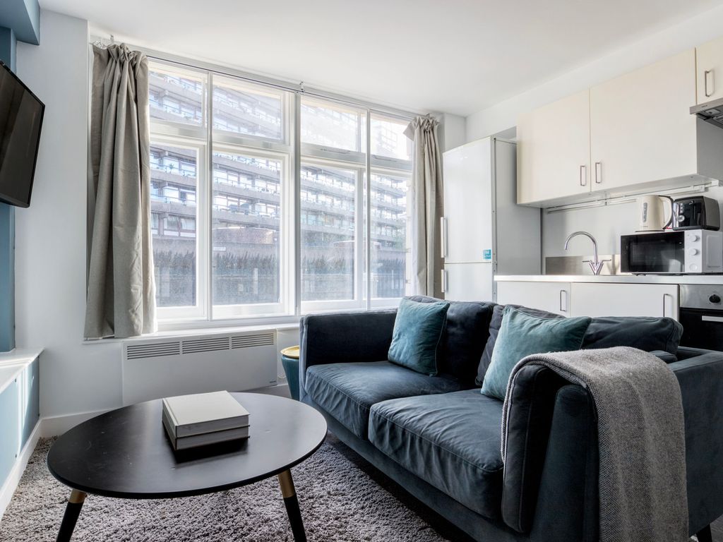 1 bed flat to rent in City Of London, London EC1A, £2,700 pcm Zoopla