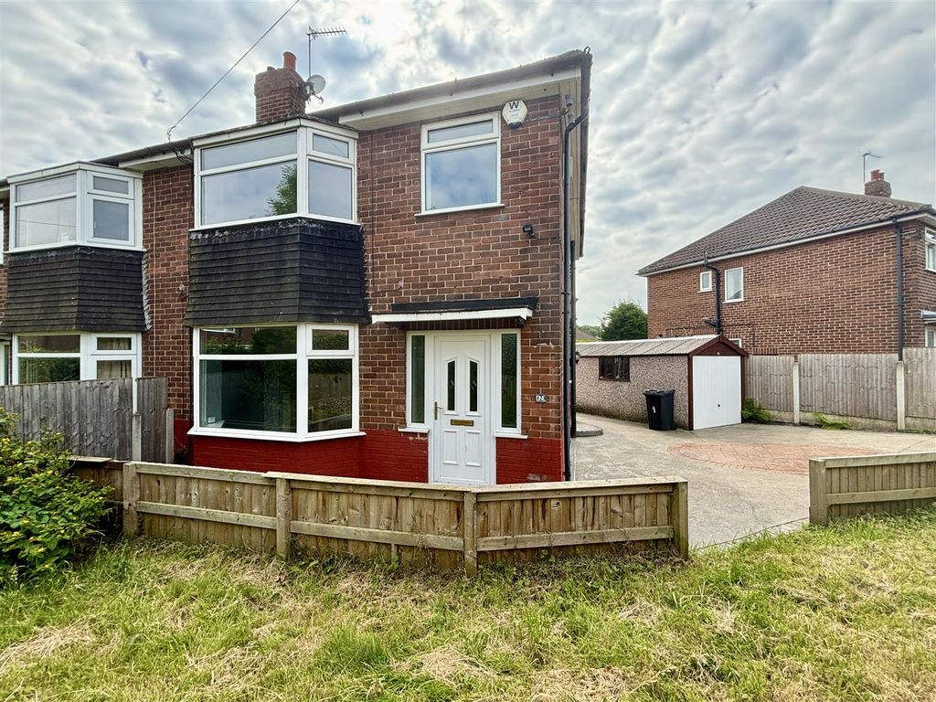 3 bed semidetached house for sale in Manston Way, Crossgates, Leeds