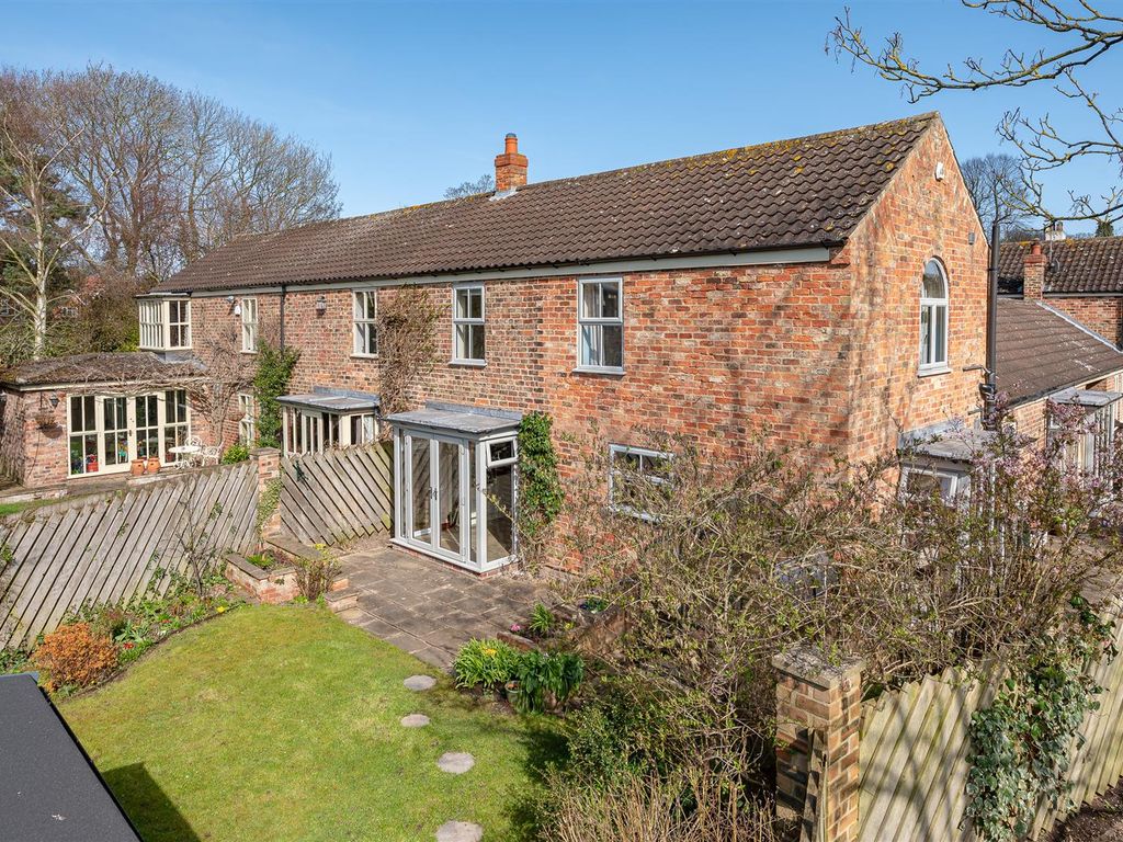 3 bed cottage for sale in Church Lane, Elvington, York, 4 YO41 Zoopla