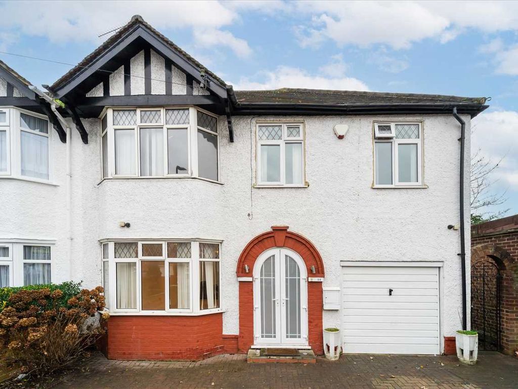 4 bed semidetached house for sale in Salt Hill Drive, Slough SL1, £