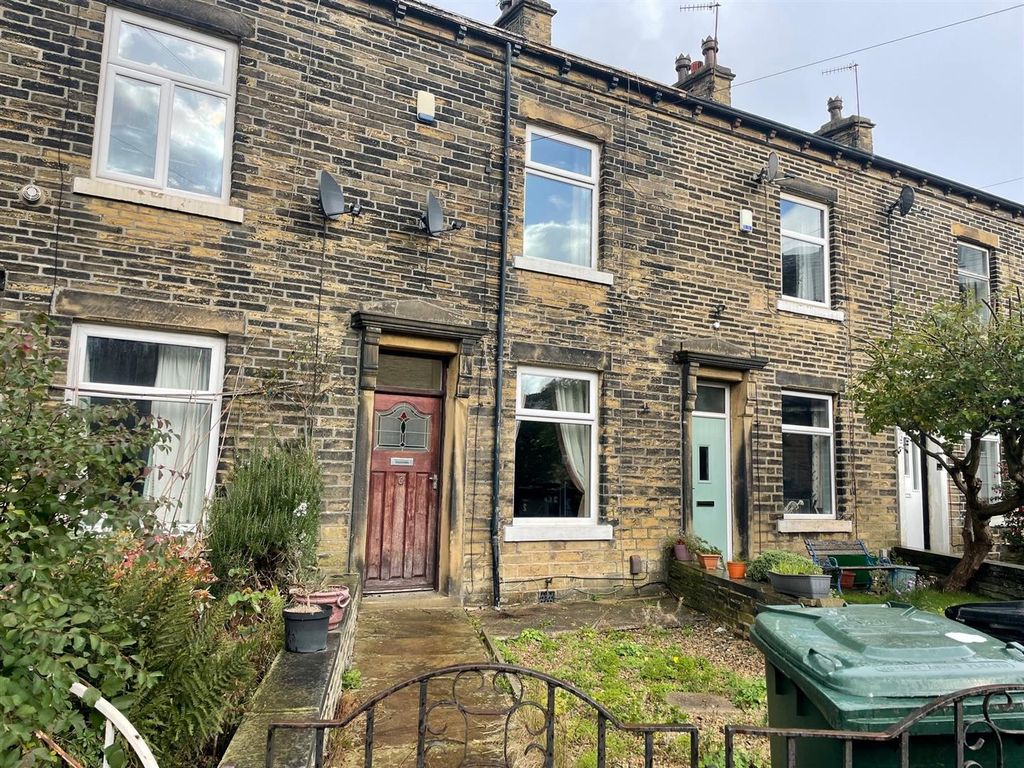 3 bed terraced house to rent in Bartle Place, Great Horton, Bradford