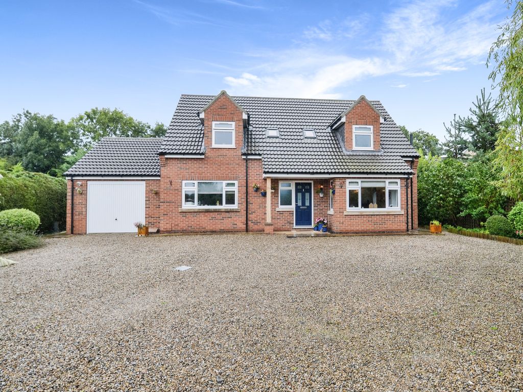 4 bed detached house for sale in Northallerton Road, Leeming Bar ...