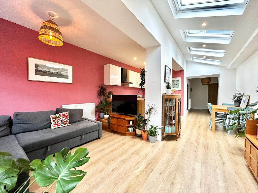 2 bed terraced house for sale in Catherine Street, Swansea SA1, £