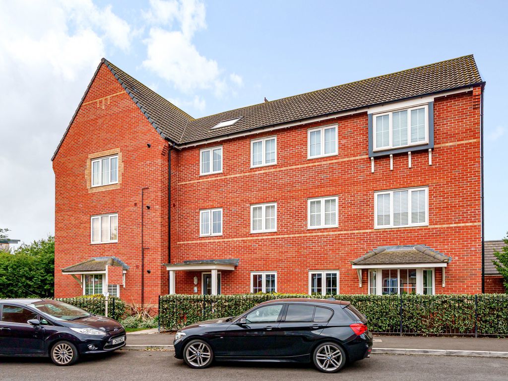 2 bed flat for sale in Winter Gate Road, Longford, Gloucester