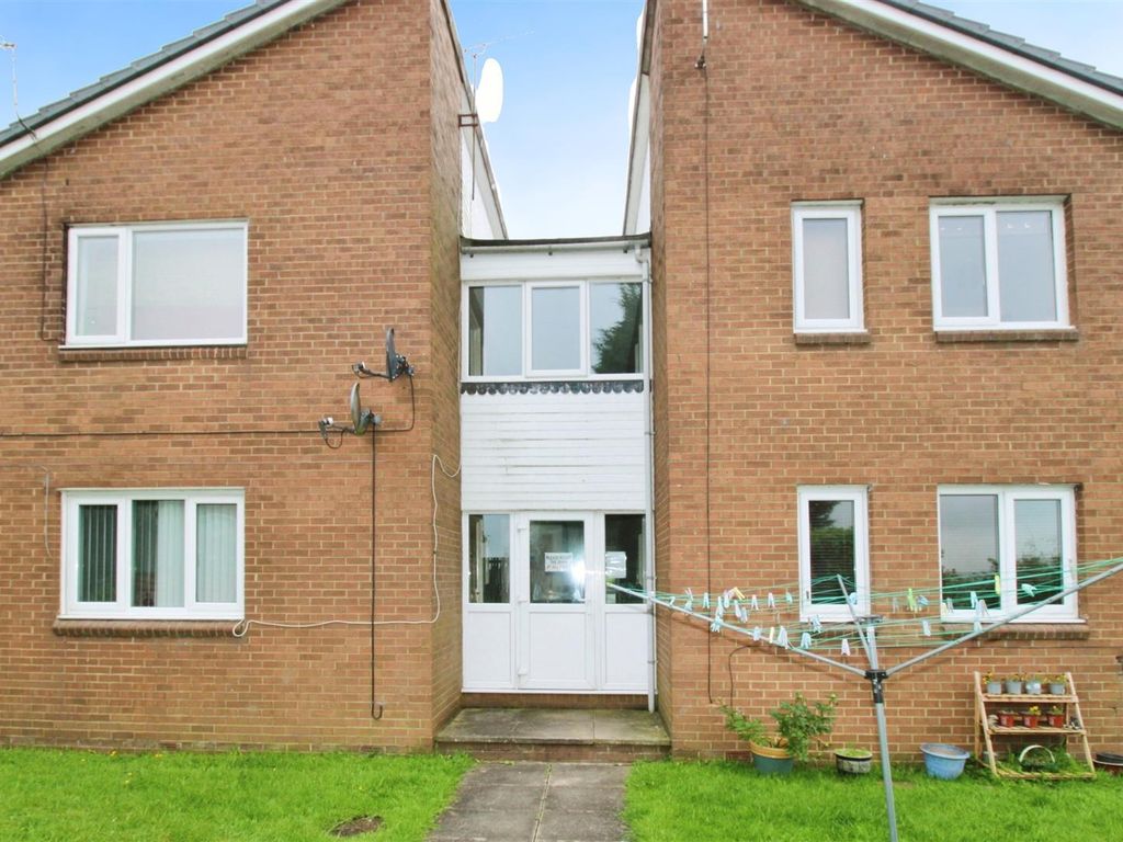 1 bed flat to rent in Santa Monica Grove, Idle, Bradford BD10, £500 pcm