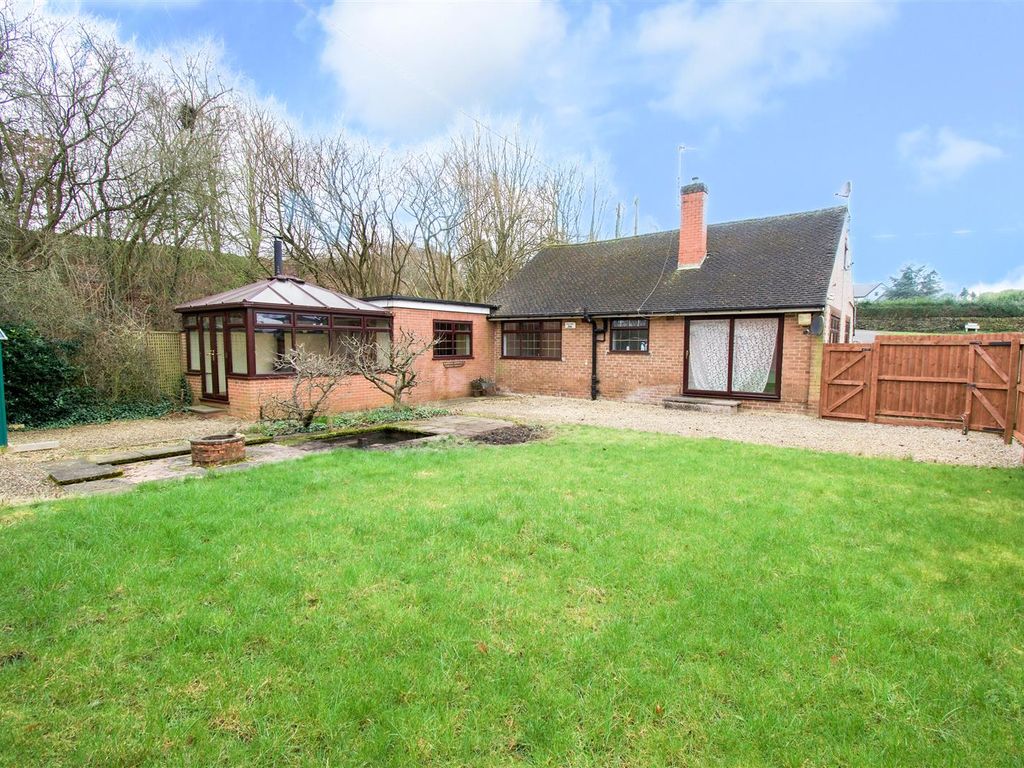 4 bed detached bungalow for sale in Old Road, Heage, Belper DE56, £