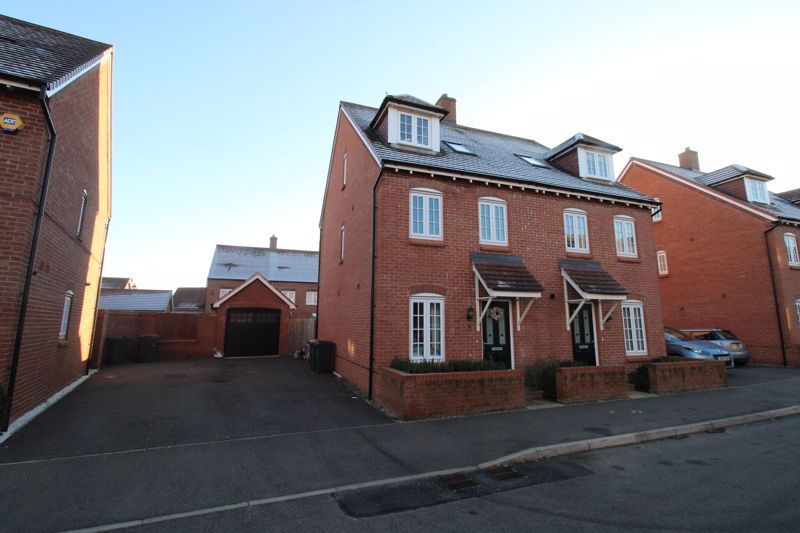 4 bed semidetached house for sale in Cantley Road, Great Denham, Bedford MK40 Zoopla