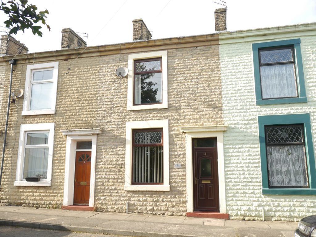 2 bed terraced house to rent in Albert Street, Great Harwood, Blackburn