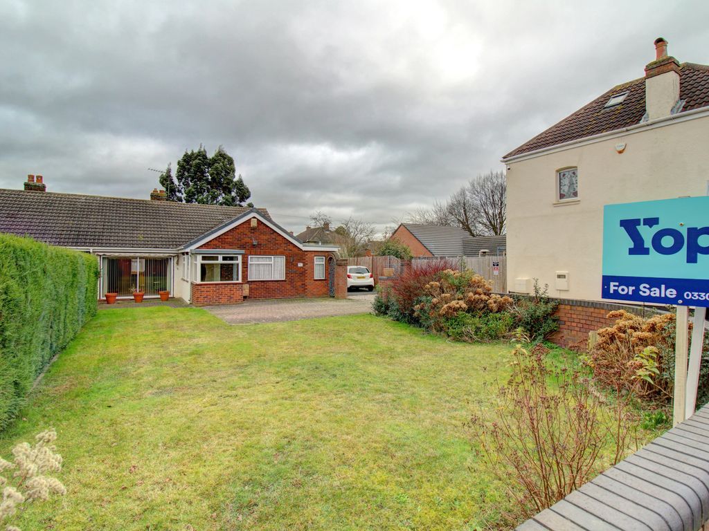 3 bed semidetached bungalow for sale in Hockley Road, Hockley