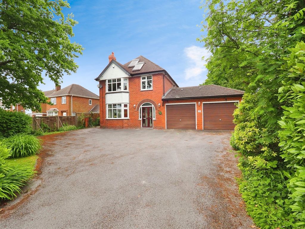 3 bed detached house for sale in Ripley Road, Heage, Belper DE56, £