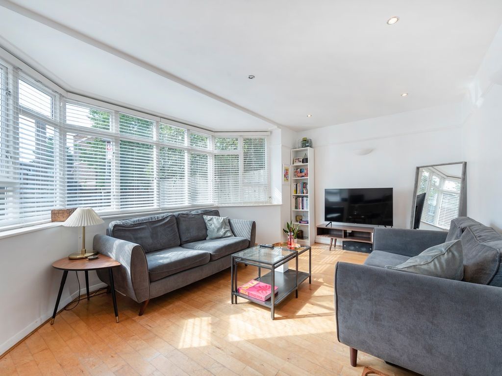 1 bed flat to rent in The Avenue, Bedford Park, Chiswick W4, £1,842 pcm