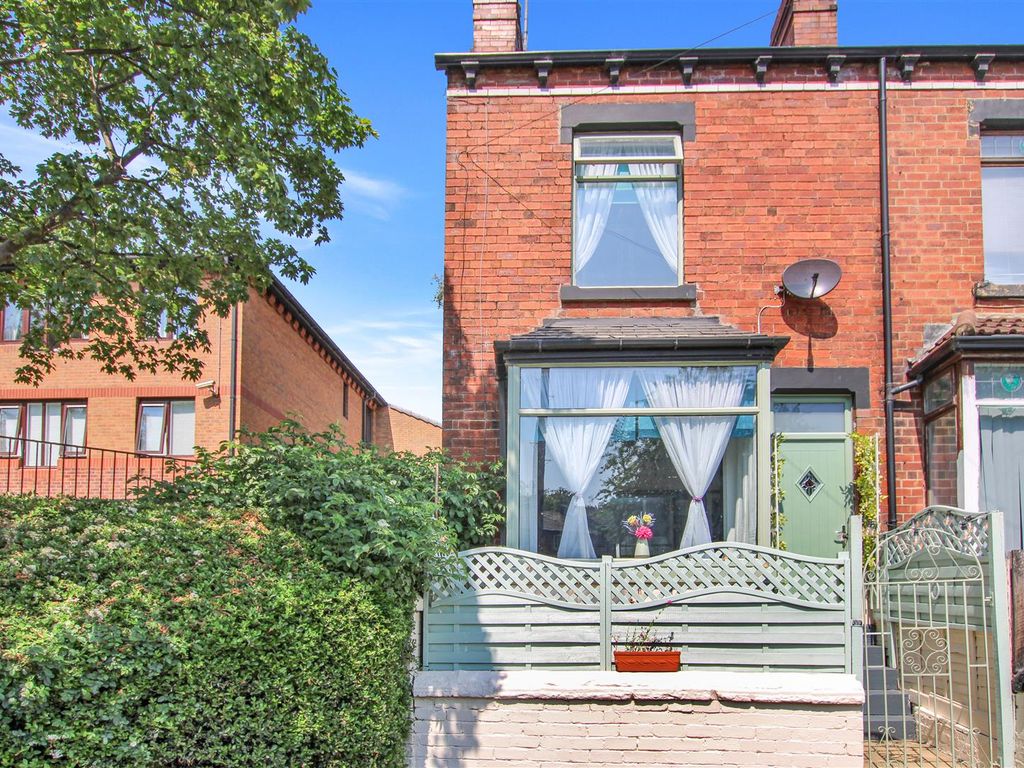 4 bed end terrace house for sale in Blackpool Place, Leeds LS12, £