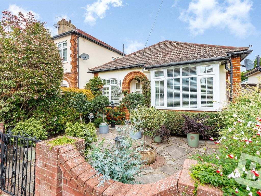 2 bed bungalow for sale in Cranham Road, Hornchurch RM11, £485,000 Zoopla