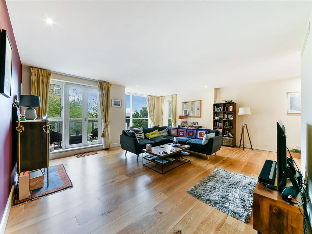 Berkeley Tower, 48 Westferry Circus, London E14  