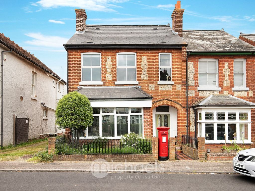 5 bed semidetached house for sale in Athelstan Road, Colchester CO3