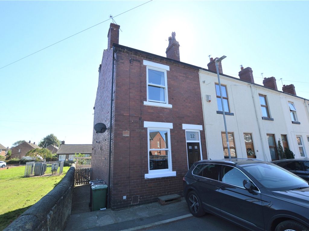 2 bed end terrace house for sale in Coronation Street, Carlton
