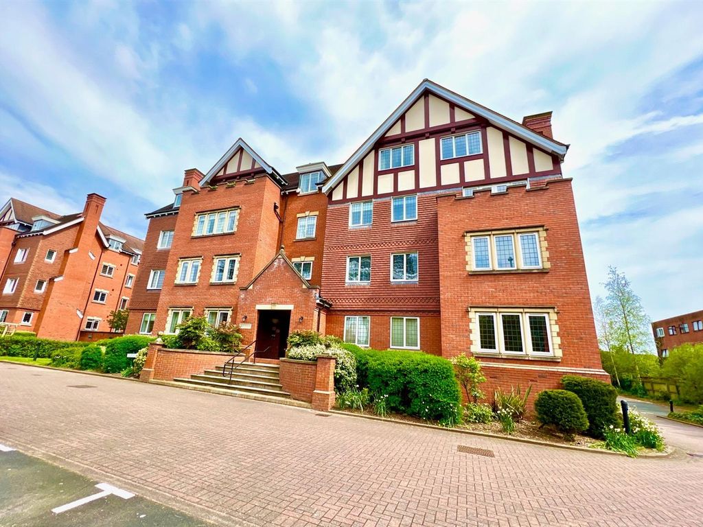2 bed flat to rent in Aragon House, Warwick Road, Coventry. CV3, £1,200