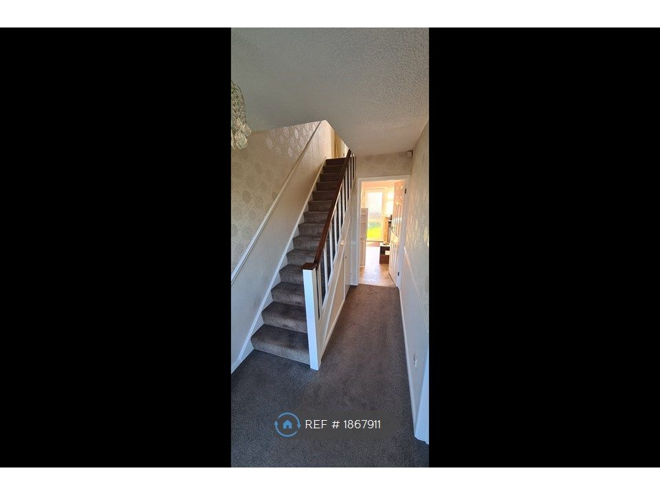 3 bed terraced house to rent in Marsdale, Hull HU7, £750 pcm Zoopla