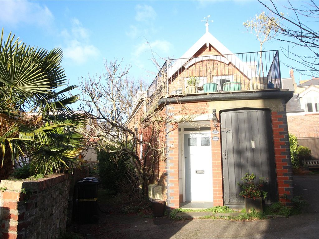 2 bed flat to rent in Lower Redland Mews, Bristol, Somerset BS6, £1,150