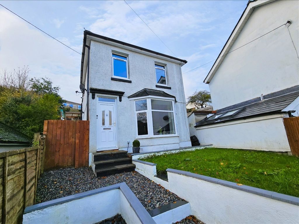 3 bed detached house for sale in New Road, Saltash PL12, £350,000 Zoopla