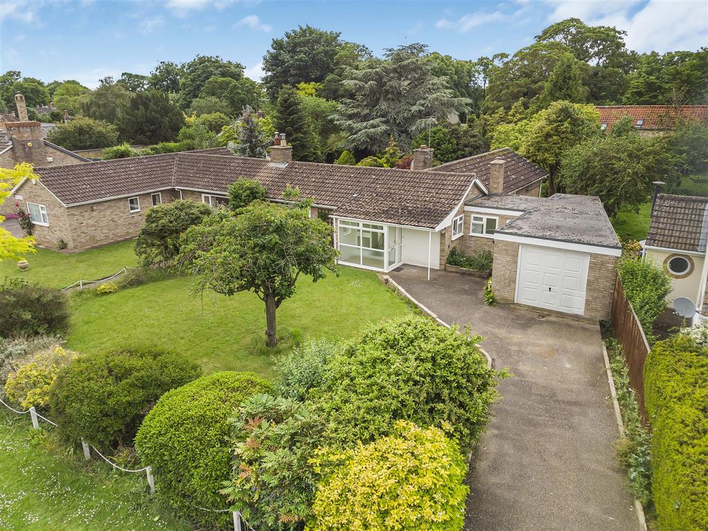 2 bed semidetached bungalow for sale in Rectory Farm Road, Little