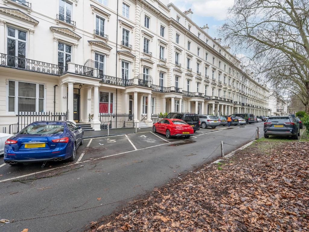 Parking/garage for sale in Westbourne Terrace, Lancaster Gate, London