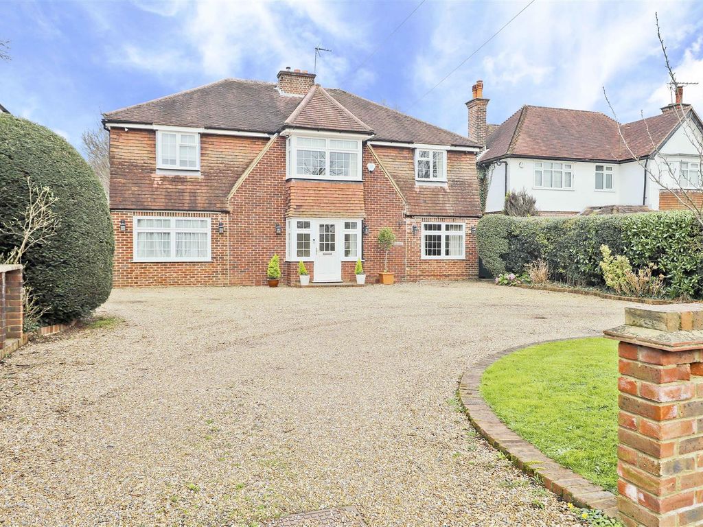 5 bed detached house for sale in Swakeleys Drive, Middlesex, Ickenham