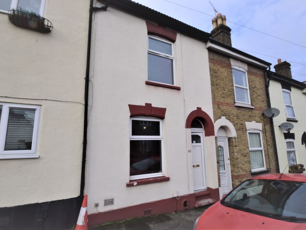 3 bed terraced house to rent in Longley Road, Rochester ME1, £1,250 pcm