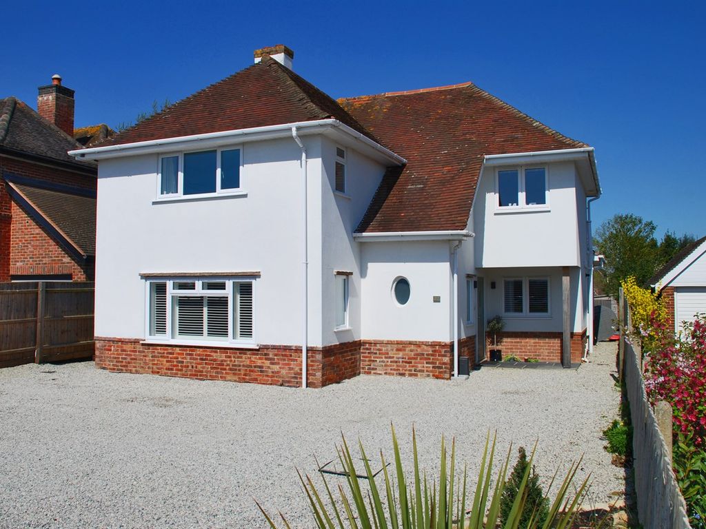 4 bed detached house for sale in Avenue Road, Lymington SO41 Zoopla