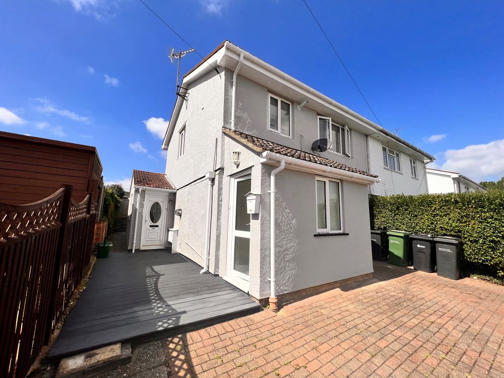 1 bed flat to rent in Deanery Gardens, Bocking, Braintree CM7, £850 pcm