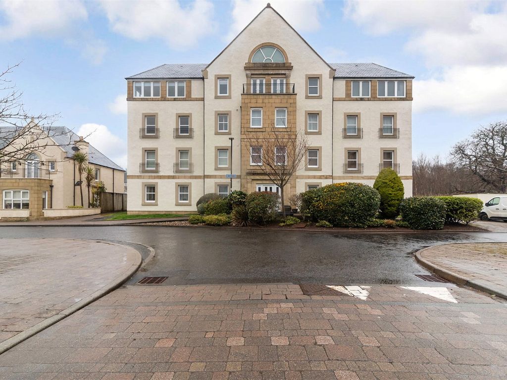 2 bed flat for sale in Harbourside, Inverkip, Inverclyde PA16 Zoopla