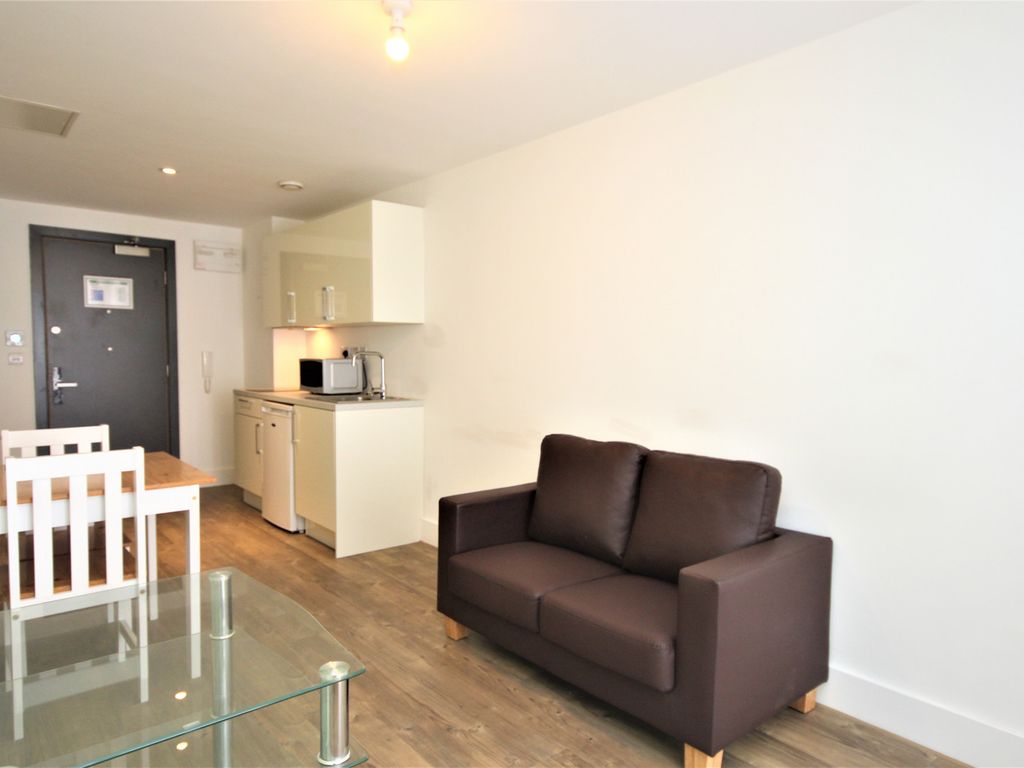 Studio to rent in Cardinal Court, Scholes Street, Oldham, Lancashire