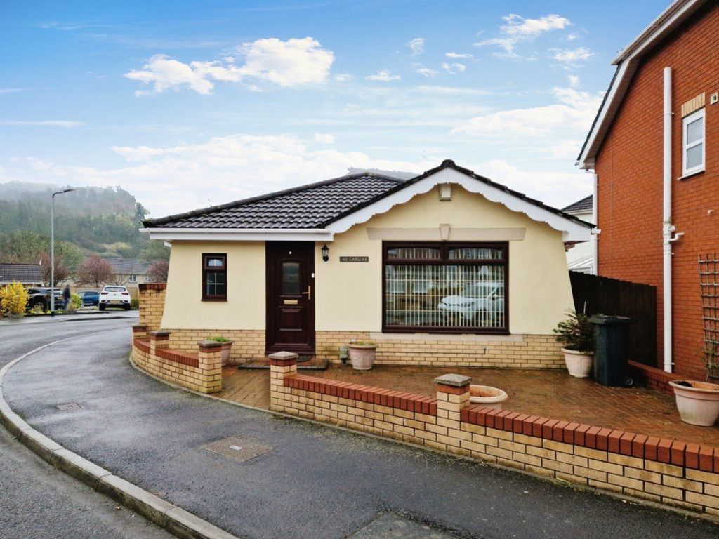 3 bed bungalow to rent in Cae Glas, Cwmavon, Port Talbot SA12, £995 pcm