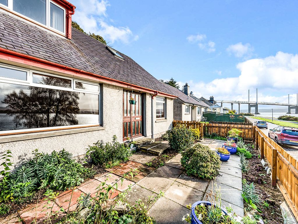 3 bed semidetached house for sale in Point Road, North Kessock