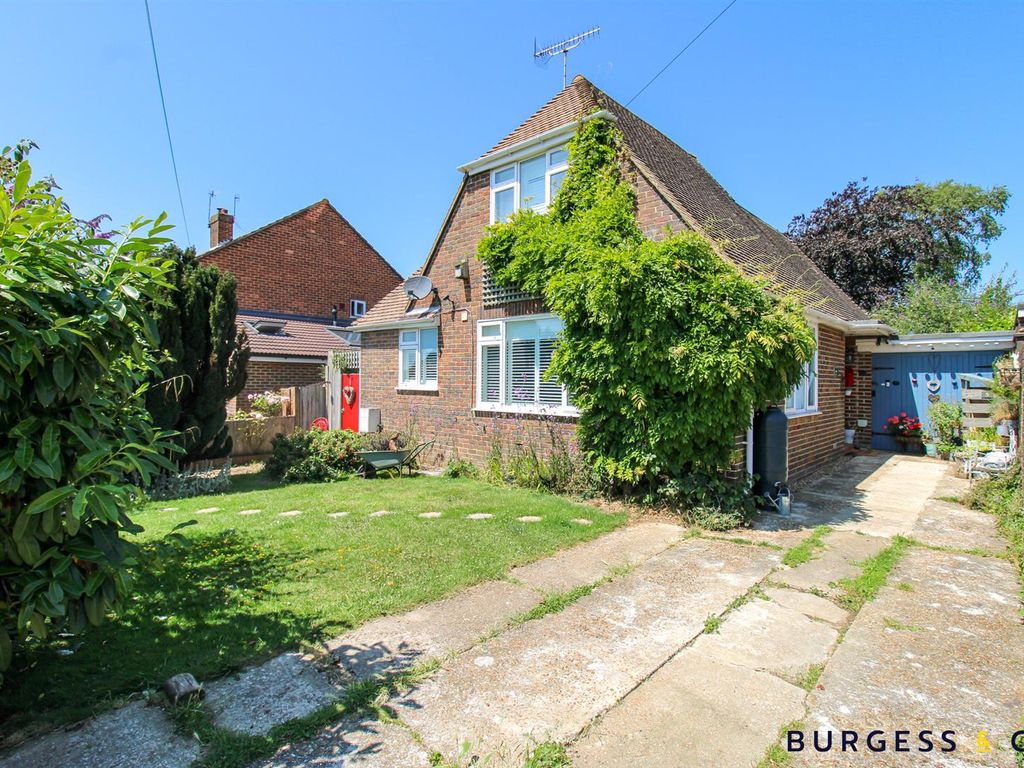 3 bed detached house for sale in Wychurst Gardens, BexhillOnSea TN40 Zoopla